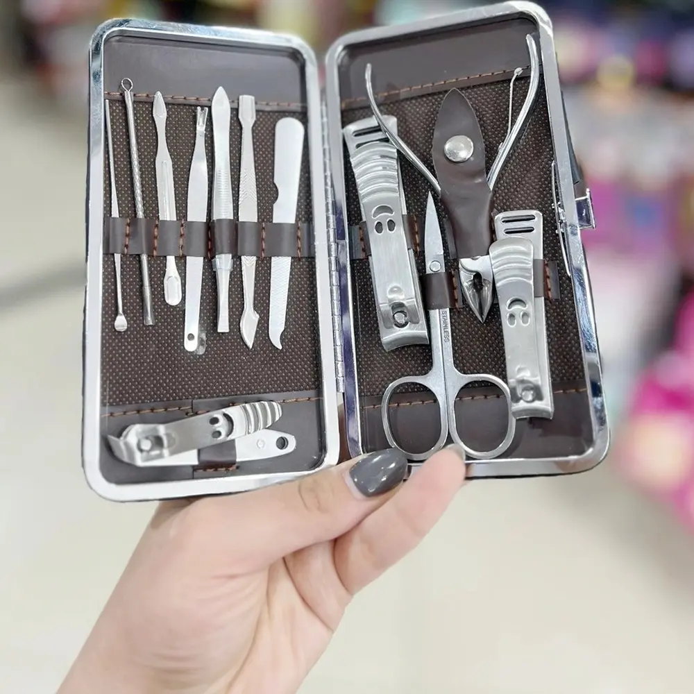 ست مانیکور و پدیکور لاروک مدل ۴ انگلیسی